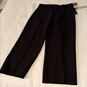 Elegant Black Women's Cropped Pants